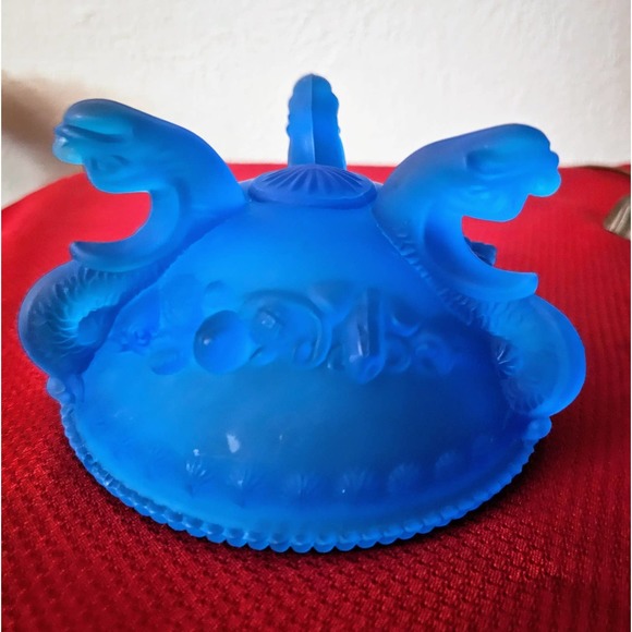 Westmoreland Blue Satin Glass Argonaut Shell Candy Dish - Picture 5 of 10